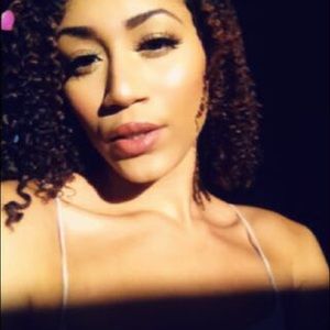 Meet your Posher, Paris